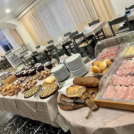 Alojamento de Acomodação e Pequeno-almoço D'annunzio 3*